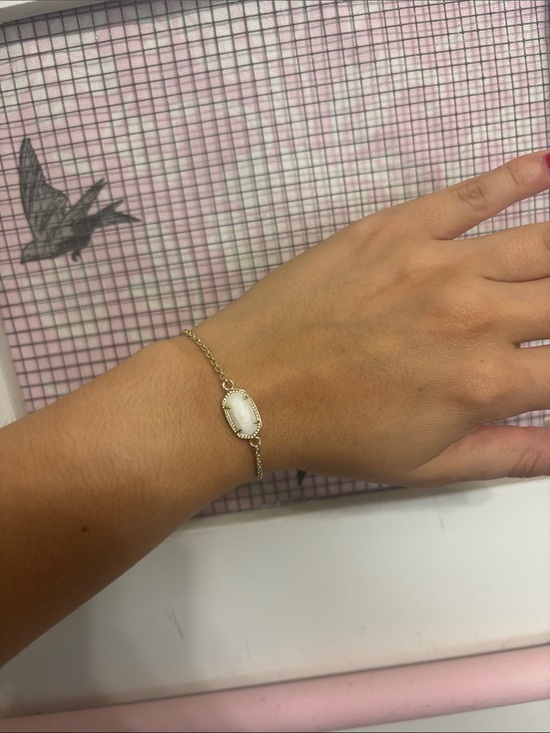 Kendra Scott Jewelry - Delicate Gold Chain Bracelet with White Stone
